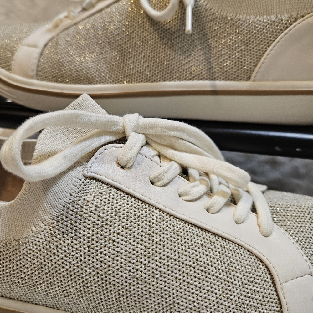 NEW Kelly & Katie Women’s 9M Metallic Gold Knit Sneakers Memory Foam Walking - Picture 11 of 15